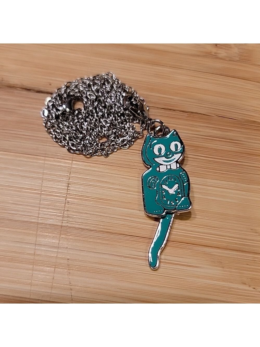 Emerald Green Kit-Cat Klock clock clip on charm necklace - Picture 4 of 5